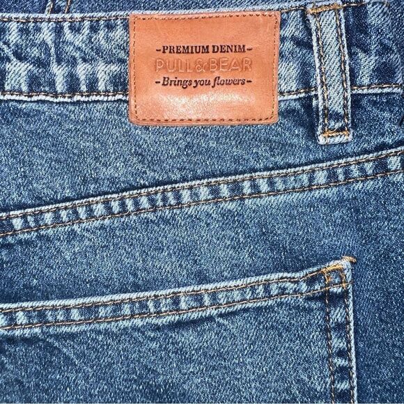 Pull&Bear Distressed Rose Embroidered Jeans Size 26 - Picture 9 of 9